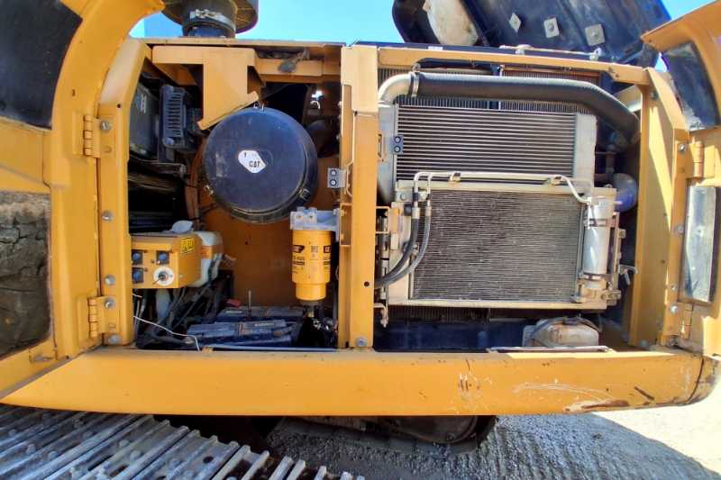 OmecoHub - Immagine CATERPILLAR 323D
